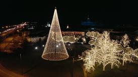 Christmas at Gaylord Opryland has more decorations and acitivities than you can imagine 