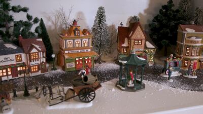 Make decorating for Christmas easy with Life Simplified