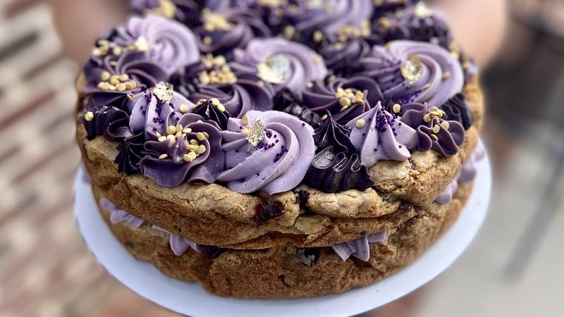 Learn how to decorate a cookie cake with Moon Bakeshop